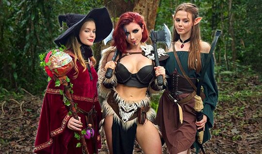 Нежная русская девушка испытала оргазм верхом на члене